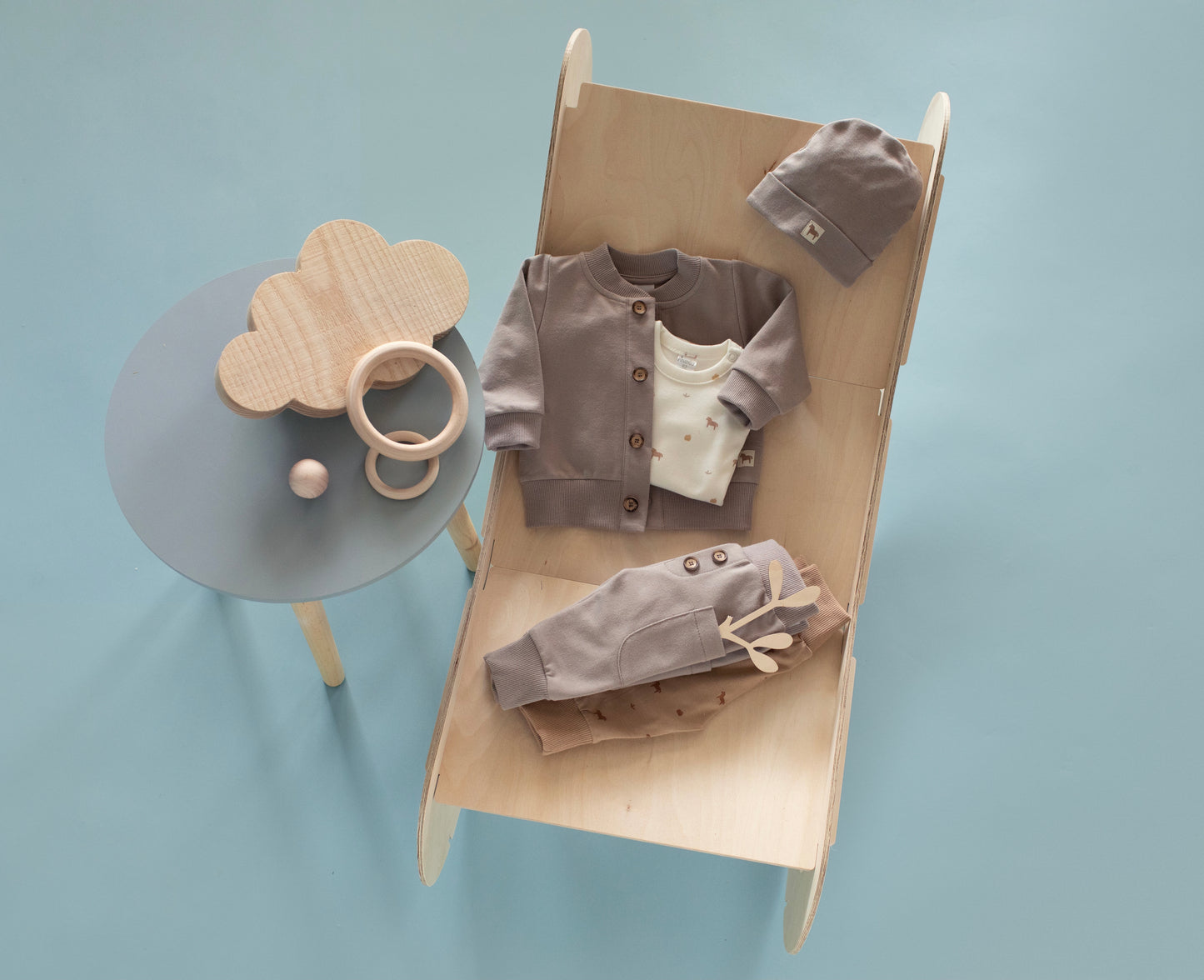 Wooden Pony buttoned sweatshirt