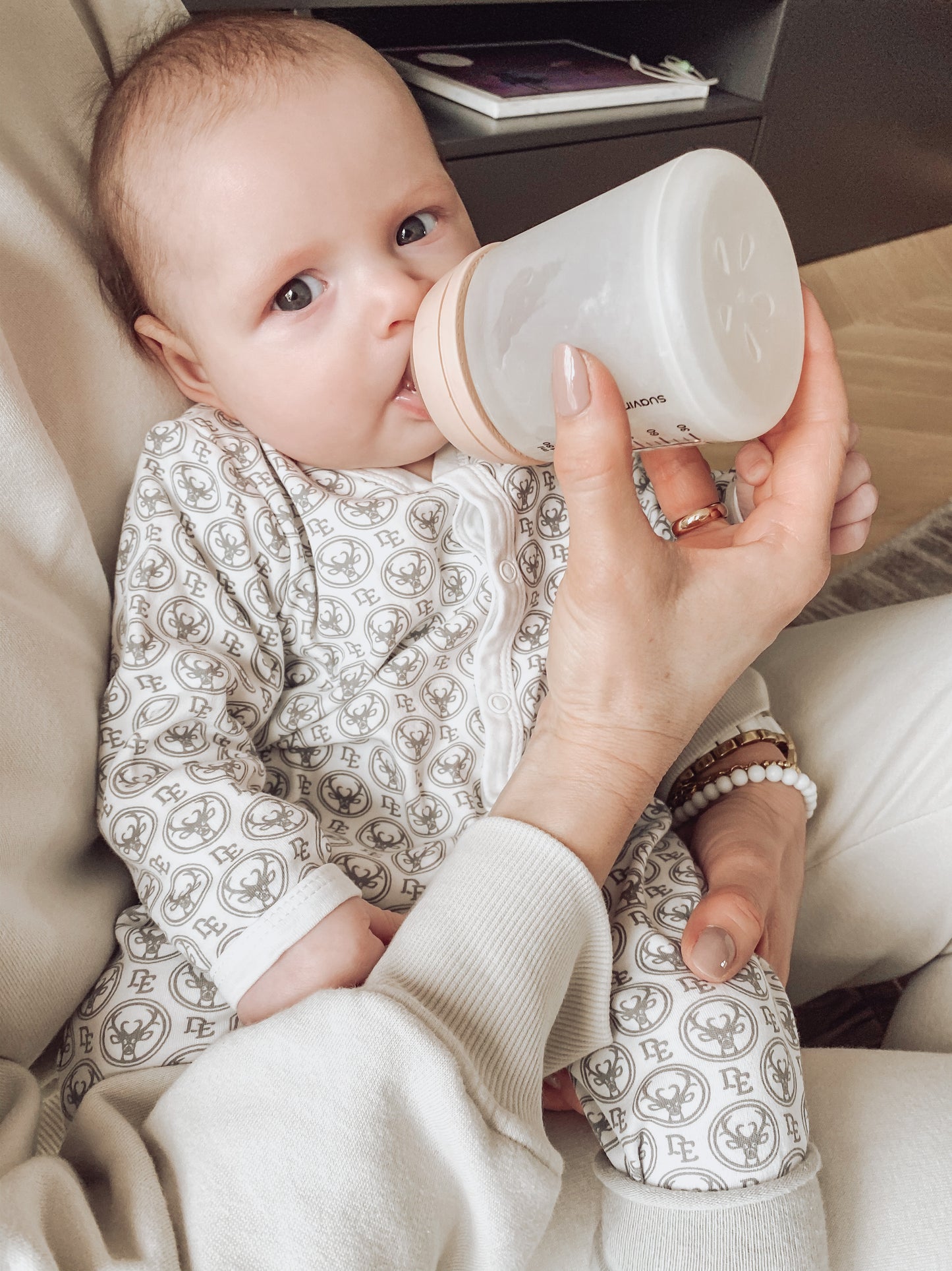 Snap-up romper with Dear Eco logo